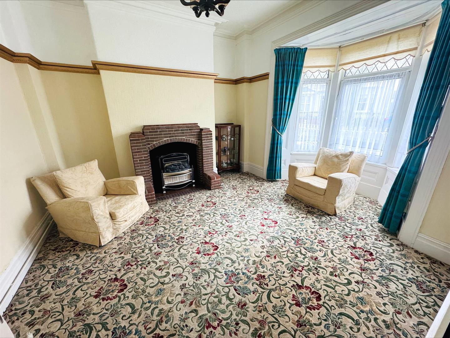 College Square, Llanelli, SA15 1DT